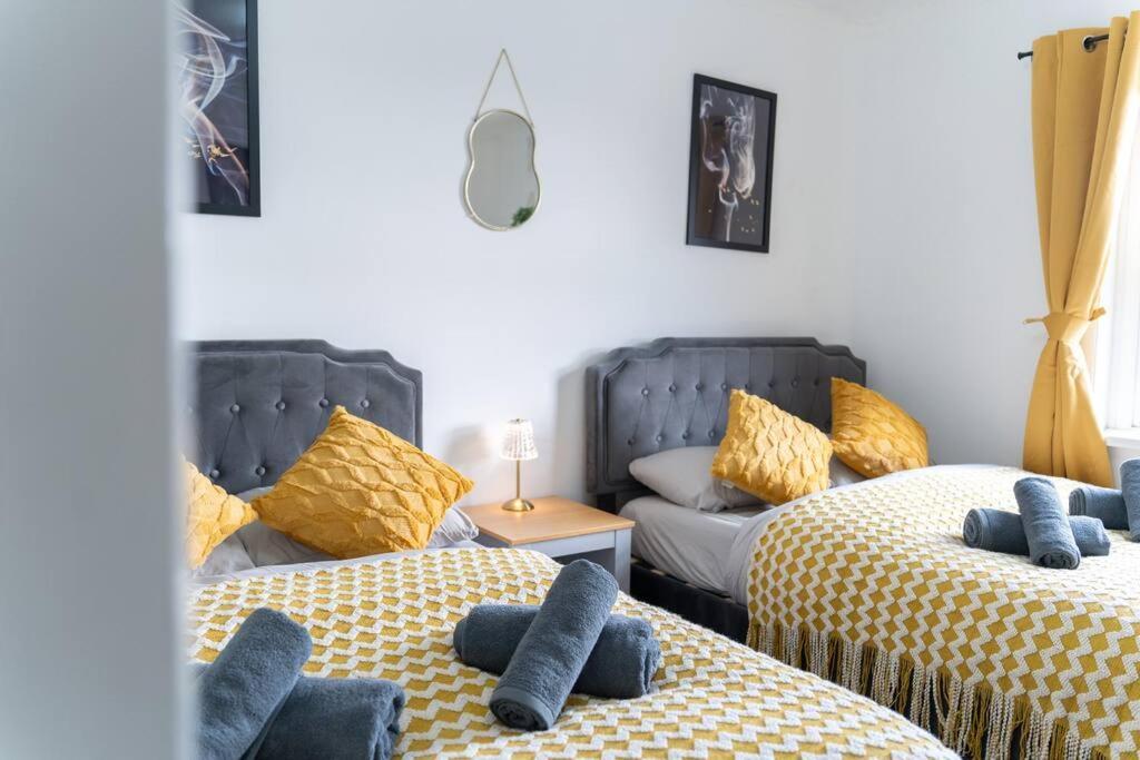 Open Mind Property - Southsea With Free Parking Portsmouth Esterno foto