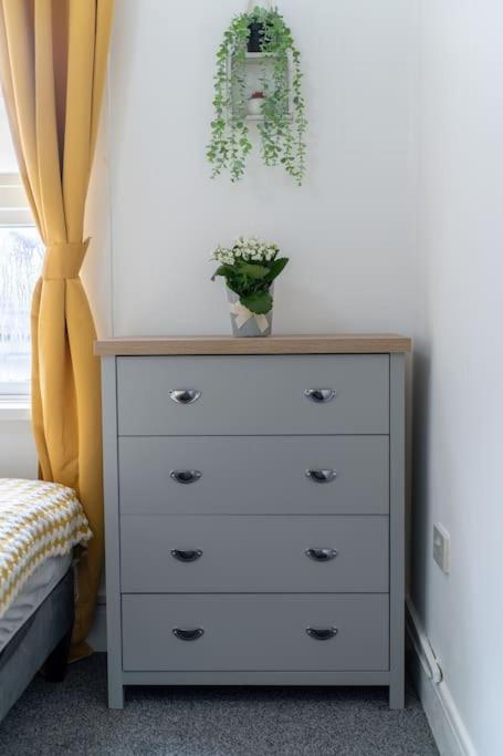 Open Mind Property - Southsea With Free Parking Portsmouth Esterno foto